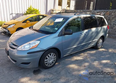 2007 Toyota Sienna Le z USA, uszkodzony, nr VIN 5TDZK23C37S014016